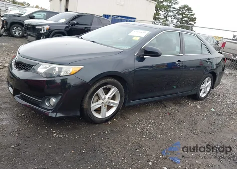 2014 Toyota Camry Se z USA, uszkodzony, nr VIN 4T1BF1FK9EU767492